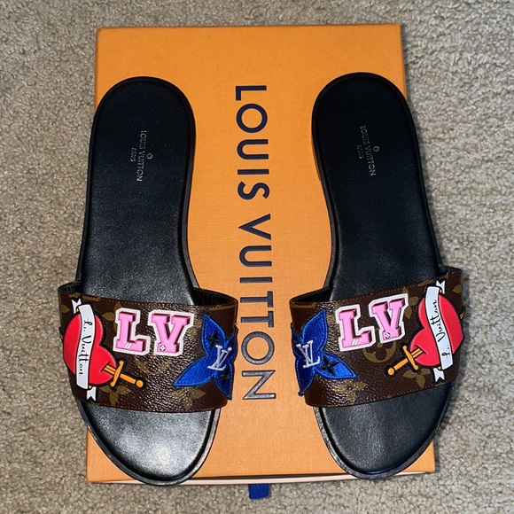 LOUIS VUITTON heart slides - Picture 2 of 6